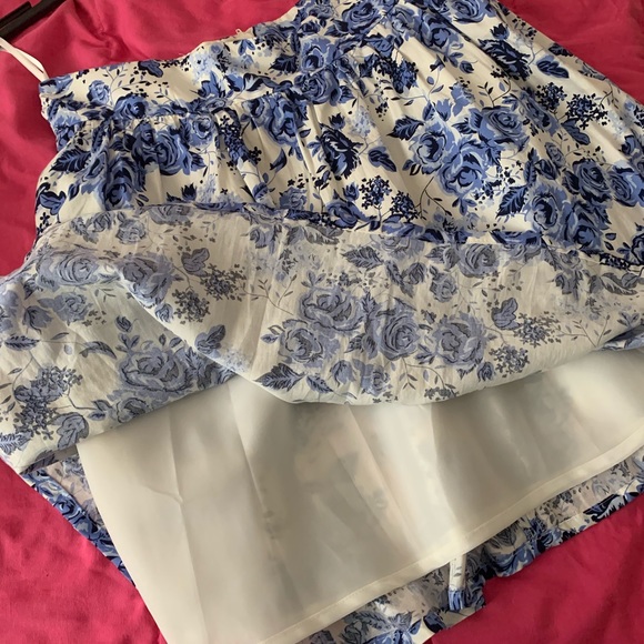 New Divided floral skirt - Picture 4 of 8